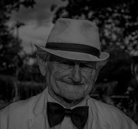 black-and-white-elderly-hat-160422-v2.jpg black-and-white-elderly-hat-160422-v2.jpg